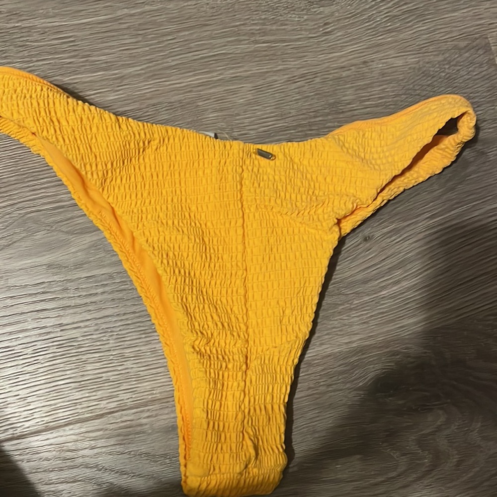 Hollister Bikini bottom - Picture 2 of 2